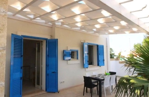 Lido Marini Villa | Villa 'Mina Uno' with Private Garden and Air Conditioning