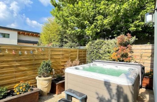 Le Thor Apartment | Villa Moderne Avec Jacuzzi Proche D'avignon