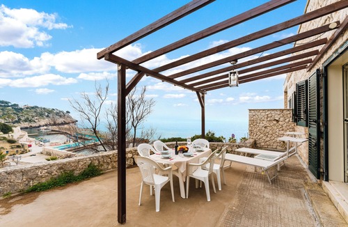 Castro Marina House | Villa Occhi sul Mare by BarbarHouse