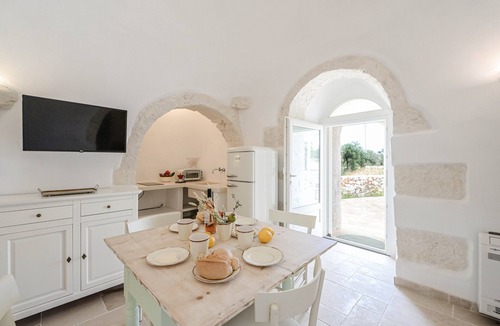 Ostuni Villa | Villa 'Trullo White Dream Con Piscina' with Private Pool, Wi-Fi and Air Conditioning