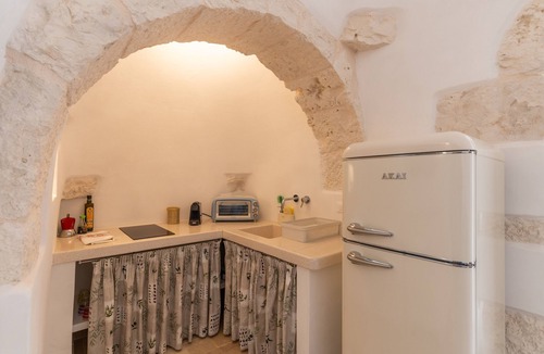 Ostuni Villa | Villa 'Trullo White Dream Con Piscina' with Private Pool, Wi-Fi and Air Conditioning