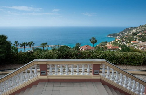 Ospedaletti Villa | Villa with pool 5 minutes from the beach!
