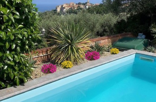Poggi Villa | Villa with pool and terrace sea view | V02
