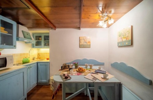 Oltrarno Apartment | Wonderful Romantic Studio Ponte Vecchio Area