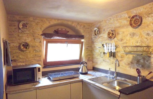 Badalucco House | XVII SEC. WINE CELLAR, FULLY RENOVATED, WITH SHARED TERRACE AND POOL