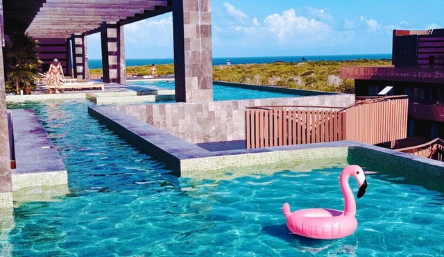 1-BD Rooftop Pool Ocean View Close to Beach