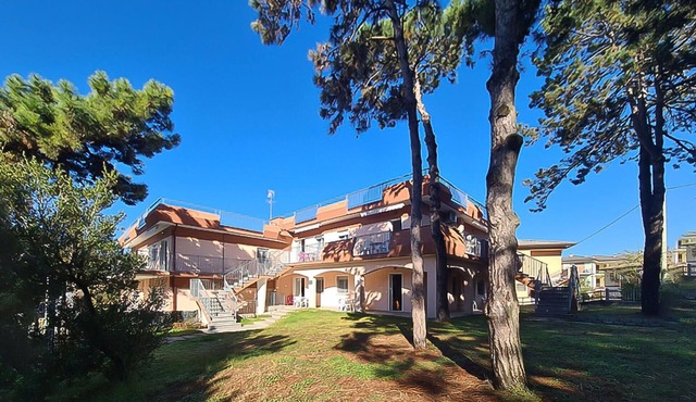 3 bedroom nice apartment in Rosolina Mare (RO)