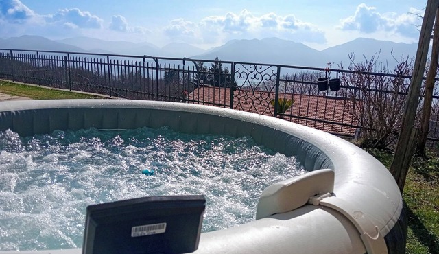 3½-room apartment with whirlpool, terrace and garden
