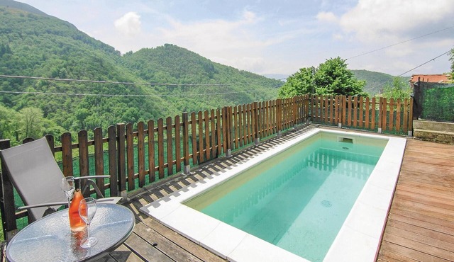 4 bedroom gorgeous home in Montefegatesi