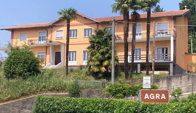 75sqm apartment, ground floor, terrace, 2 bedrooms, bathroom with shower and separate toilet. WC, max. 5 persons