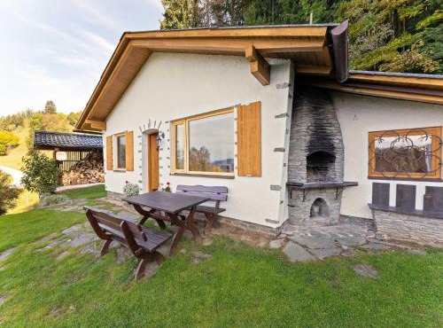 Alpine Hut in Eberstein near Ski Area