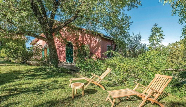 Amazing home in Varese Ligure -SP- with WiFi