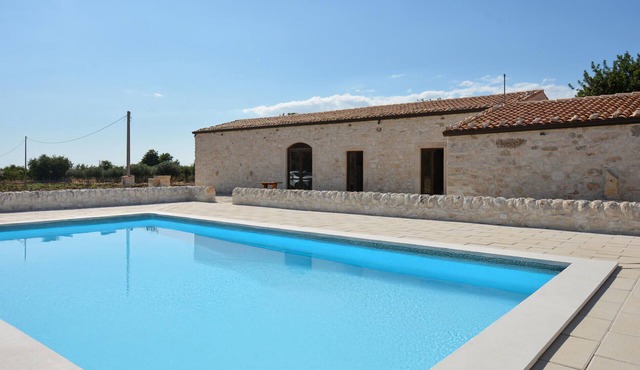 Amazing home in Chiaramonte Gulfi