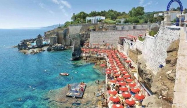 Anemone Studios - Spacious room with extra bed near Otranto