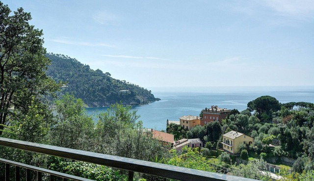 Apartment 'Casa Braun' with Sea View, Private Terrace and Private Garden