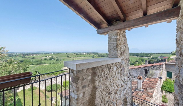 Apartment 'Casa Dolca La Torre' with Lake View, Wi-Fi and Air Conditioning