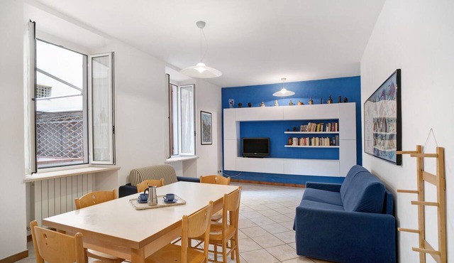 Apartment 'Casa Lilo Bordighera' with Private Terrace and Air Conditioning