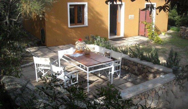 Apartment 'Li Licci' with Shared Pool, Private Terrace and Air Conditioning