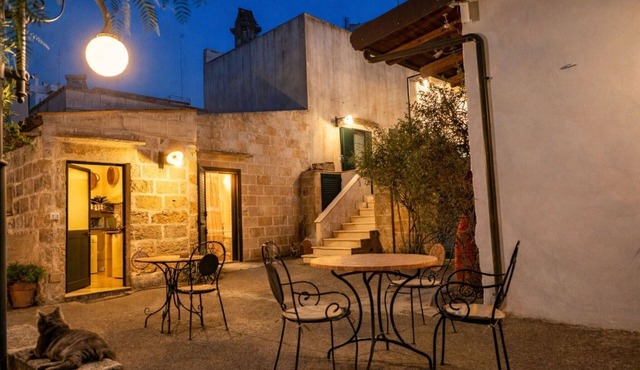 Apartment 'Masseria De Donno - Mandorlo' with Shared Pool, Wi-Fi and Air Conditioning