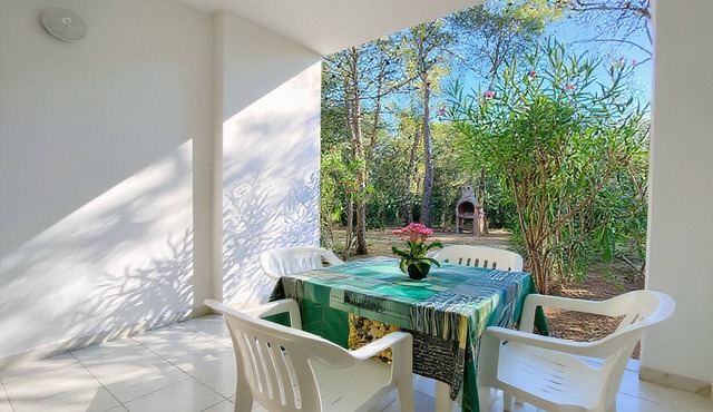 Apartment 'Sabbia D'oro, Trilocale 401' with Shared Pool and Wi-Fi