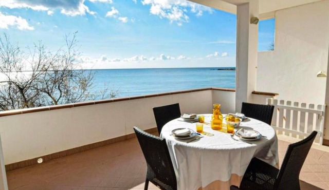 Apartment 'Tramonti D'Incanto' with Sea View, Wi-Fi and Air Conditioning