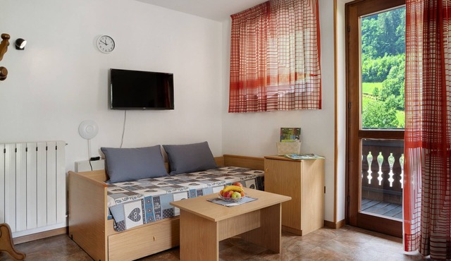Apartment 'Trilocale 1' with Shared Garden, Balcony and Wi-Fi