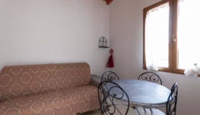 Apartment with parking space. 15 minutes by subway from the cathedral