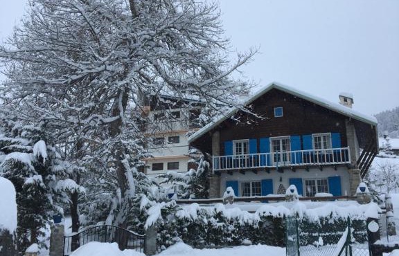 Auron Chalet Galateias