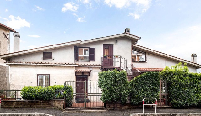 Awesome apartment in Castelnuovo di Porto
