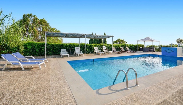 Awesome home in Palaia with outdoor swimming pool