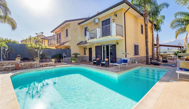 Awesome home in Trappitello