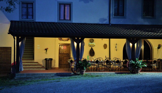 Beautiful apartment for 6 guests with pool, WIFI, TV and pets allowed, close to San Gimignano