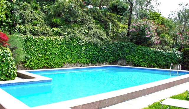Beautiful apartment for 3 guests with A/C, pool, WIFI, TV and balcony