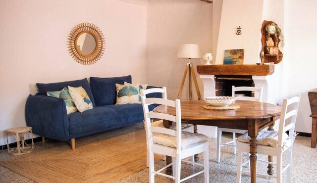 Beautiful authentic apartment in the heart of old