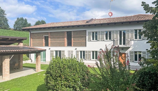 Beautiful private villa with private pool, WIFI, A/C, terrace, pets allowed and panoramic view