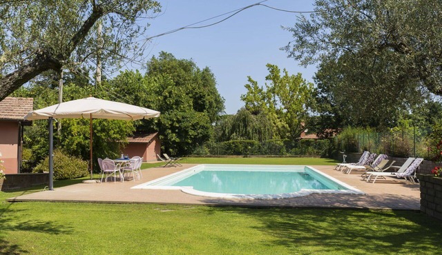 Beautiful private villa for 8 guests with private pool, A/C, WIFI, TV and patio