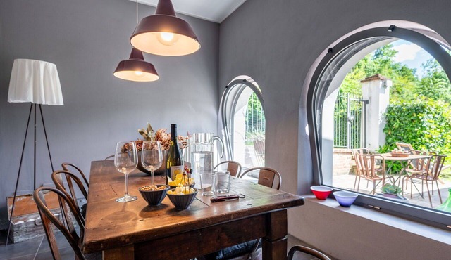 Beautiful villa for 9 people with WIFI and TV