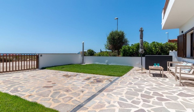 Casa dei Bucanieri-Seaside garden