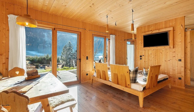 Chalet 'Groudo Michl 1' with Mountain View, Private Terrace and Wi-Fi