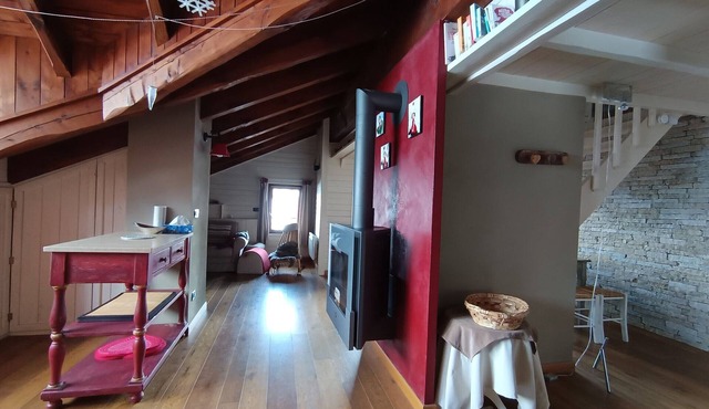 Charming duplex for 5 in Montgenèvre with views, close to amenities, parking included