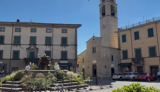 Charming house in the center of a Tuscan town