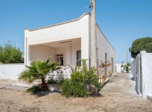 Charming Italian Villa in Torre Castiglione with Private Entrance