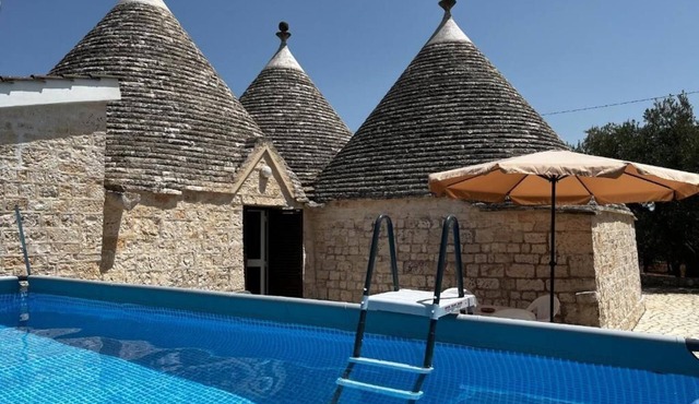 CHARMING TRULLI VILLA IN MONOPOLI COUNTRYSIDE