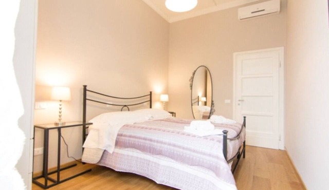 Cittadella 5 - Three Bedroom Apartment, Sleeps 8