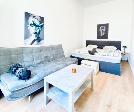 Comfortable 5BR Accommodation 7 Min to Westbahnhof