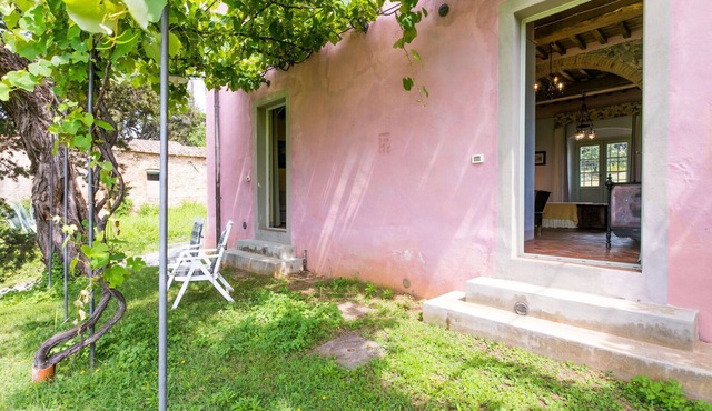 Cosy apartment for 7 guests with WIFI, A/C, pool, TV, patio, pets allowed and panoramic view