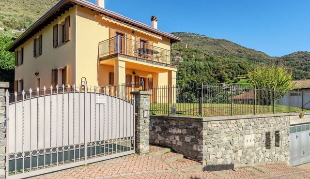 Cosy apartment for 4 guests with A/C, WIFI, TV and patio