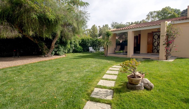 COTTAGE WITHIN WALKING DISTANCE FROM THE BEACH