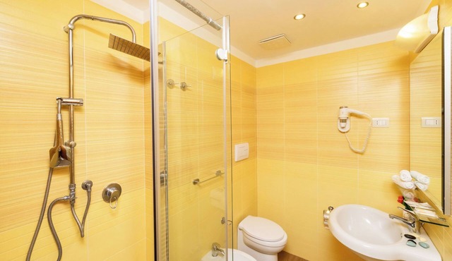 Detached Villa, 55 square meters, on the ground floor with private garden of 150 square meters with barbecue and sunbeds