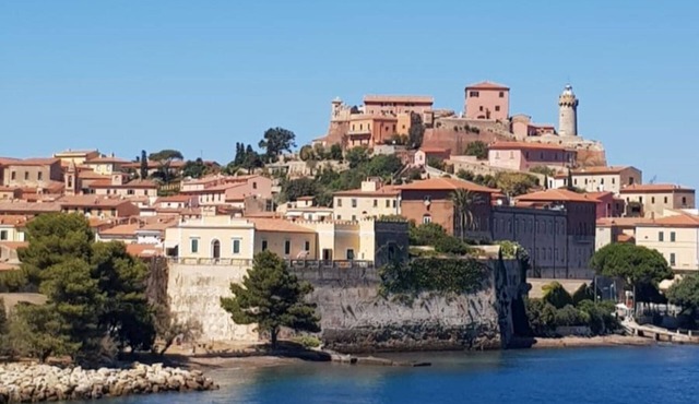 Dimora Le Fortezze along the Coast